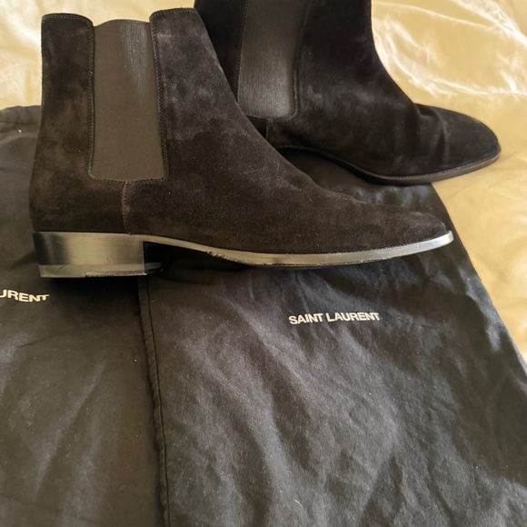 Saint Laurent Wyatt Chelsea Boots in Black Suede - Picture 1 of 3